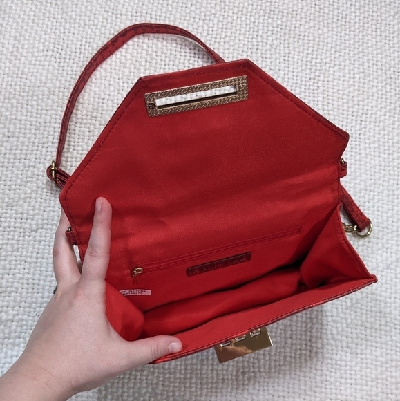 New‎ Rampage Wild Snake Red Faux Snake Skin Crossbody Bag with Gold Hardware - Picture 5 of 7